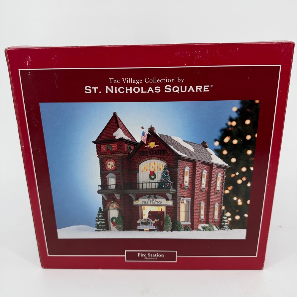 St Nicholas Square Village Collection Fire Station No 101 Illuminated 2008 Boxed